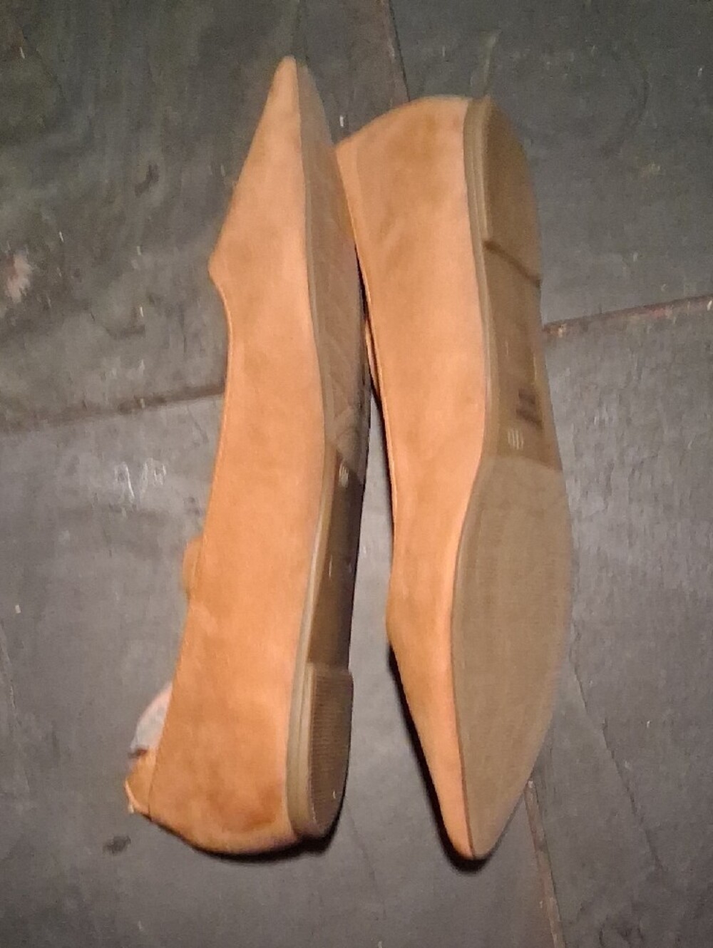 NIB Mila Lady Collection Tan Suede Pointed Toe Ankle Strap Flats 8 - Picture 7 of 9